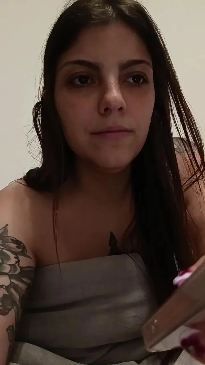 Offline Lilylovexx on Cam4