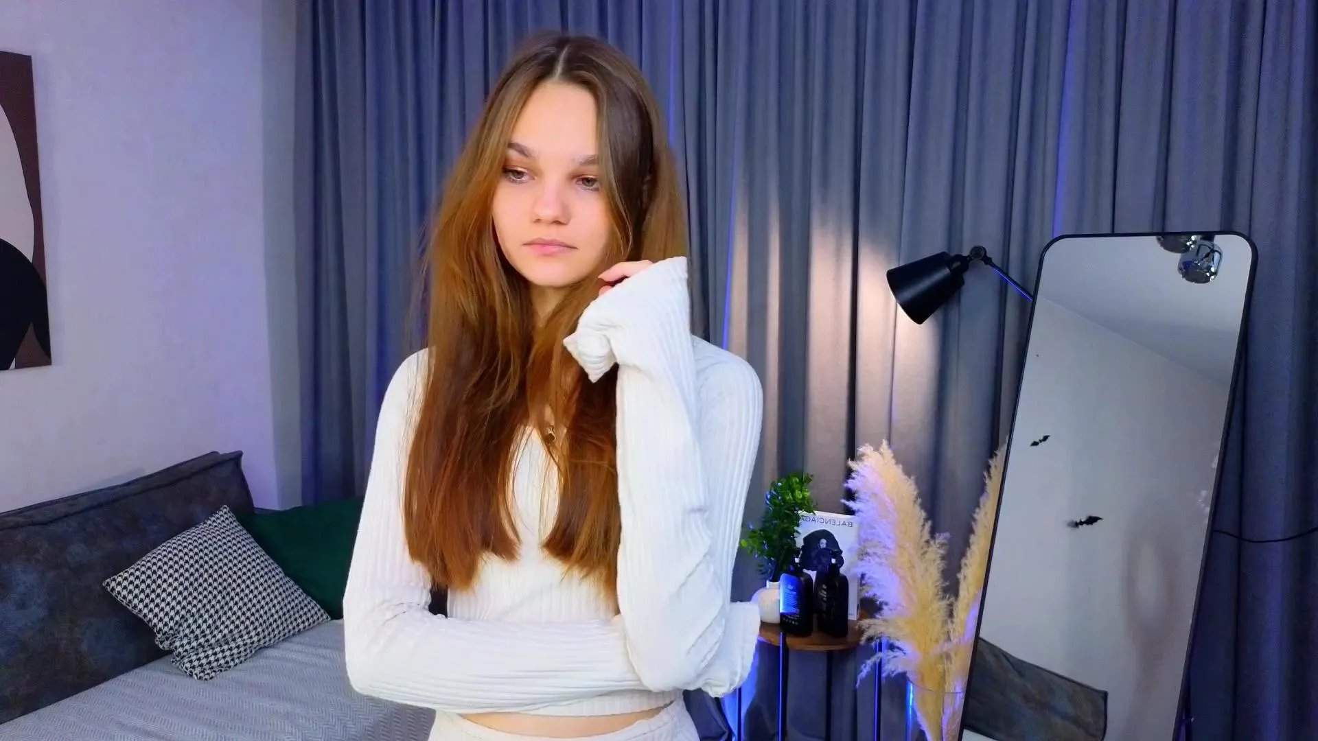 Offline LydiaBlyth on Cam4