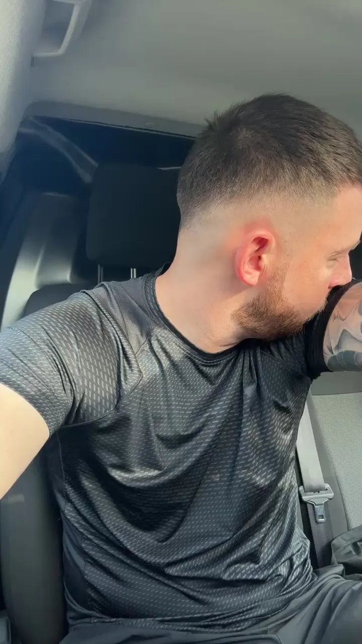 Offline Nicehardon3 on Cam4