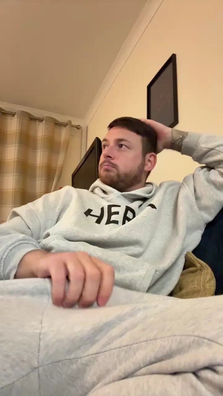 Offline Nicehardon3 on Cam4