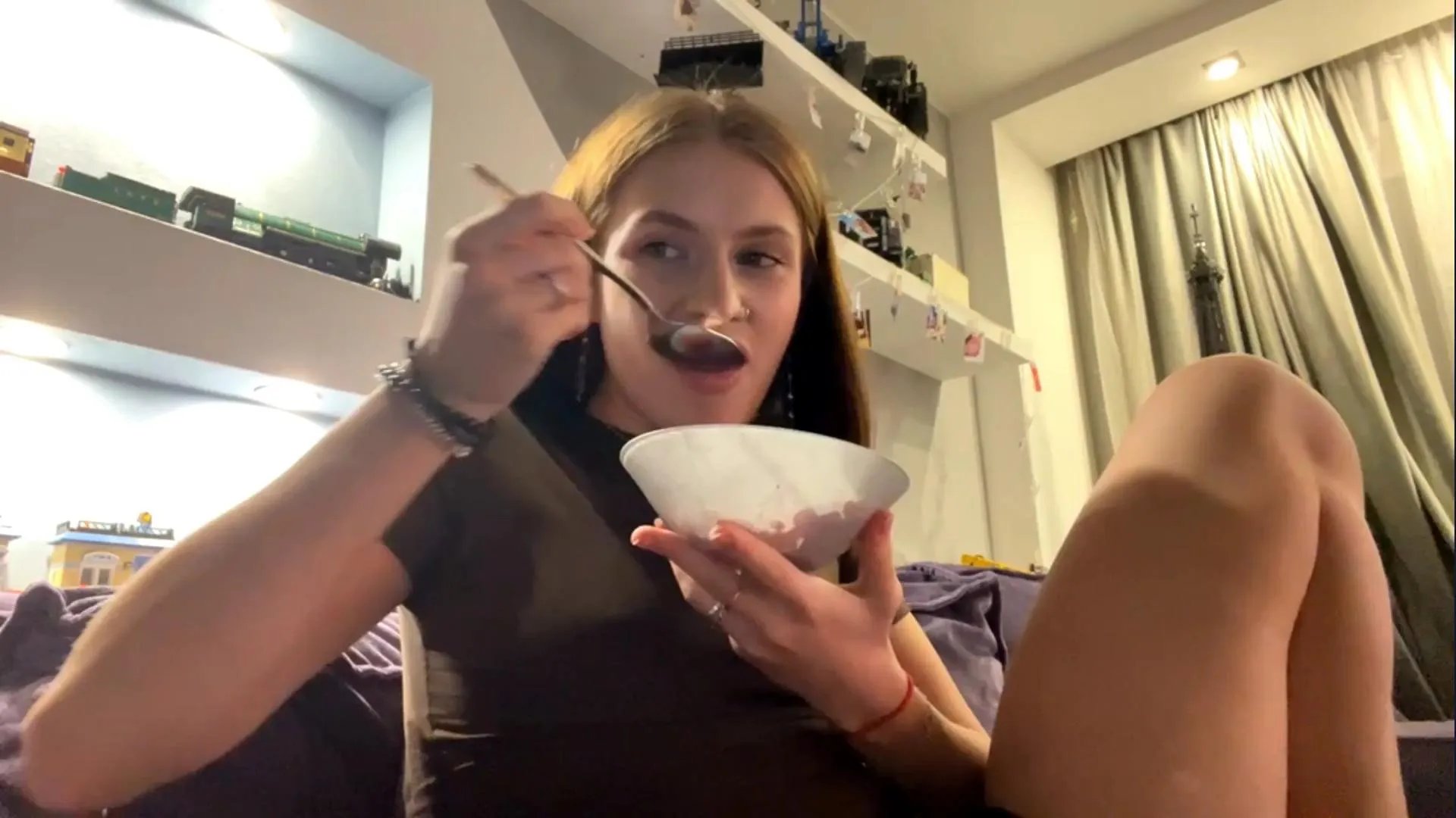 Offline TawnaWidrick on Cam4