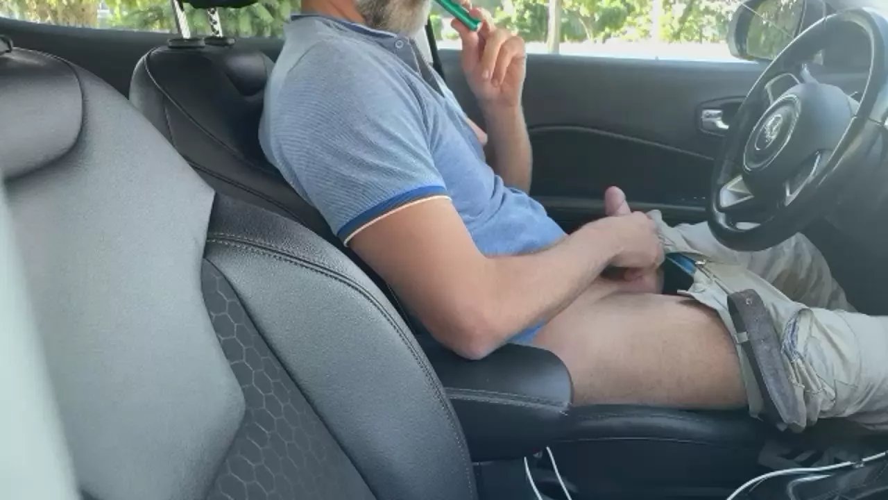 Offline Taxirider on Cam4