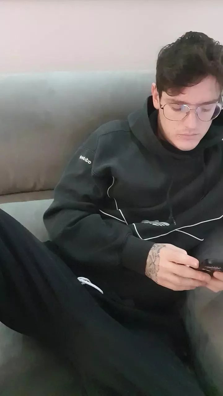 Offline WetDream20 on Cam4