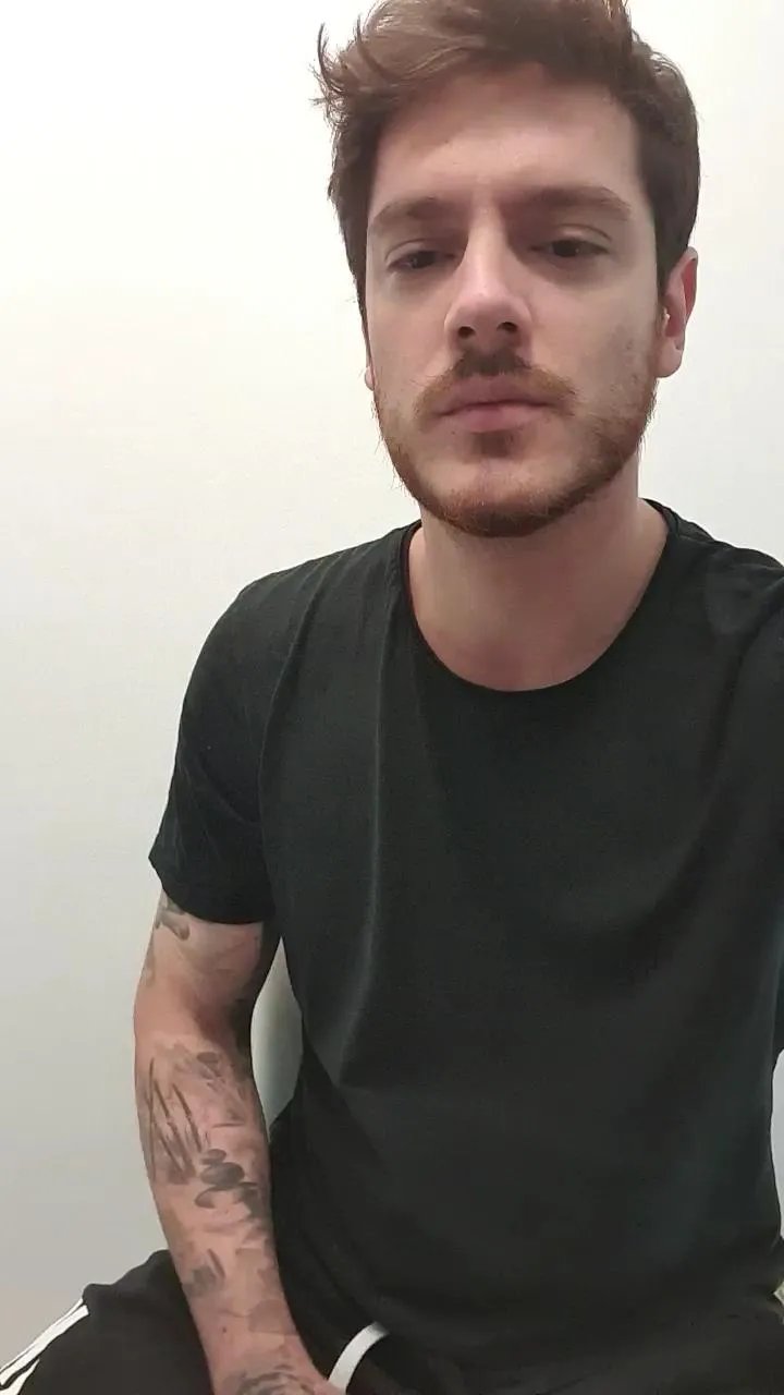 Offline WetDream20 on Cam4