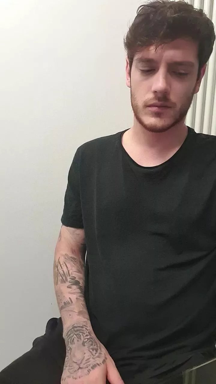 Offline WetDream20 on Cam4