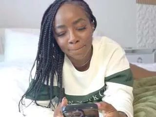 Away siennacole on CamSoda