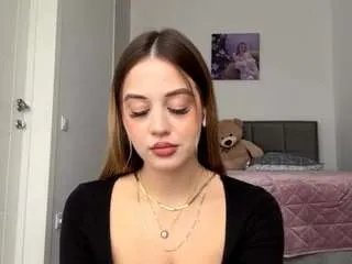 tamicakastel — My lips are soo close [49 tokens remaining]