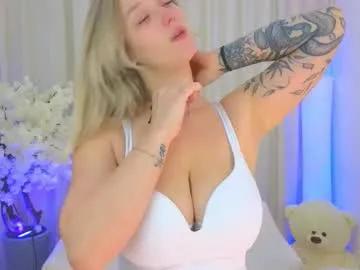 _b00bss_ — ! | Goal: cute ahegao | Hello there, i'm Jess #new here, i have #bigboobs and #bigass im #bbw #natural girl [25 tokens remaining]