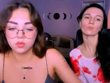 Freechat adele_meow on Chaturbate