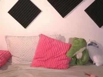 ambeer_rousess — GOAL: ride you dick [499 tokens remaining] Dawn and I am ready here for you #braces  #lovense #bigass #fit #latina