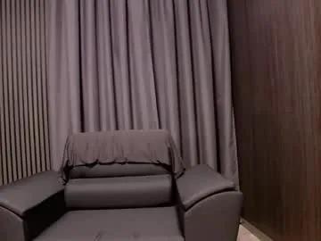 Freechat antoniovalentinidiamond on Chaturbate