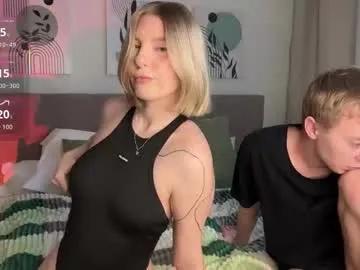 Freechat avrora_jessie on Chaturbate