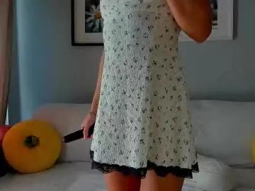 Freechat bella_hot77 on Chaturbate