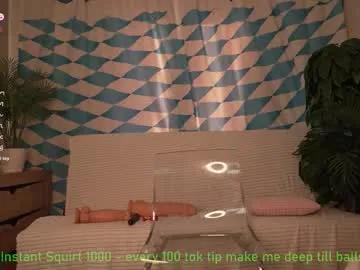 Freechat bestie_online on Chaturbate