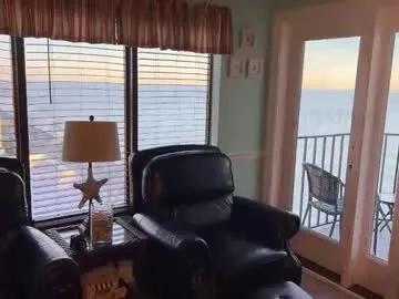 Freechat bigguylilmiss on Chaturbate