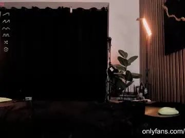 camilaramirez_ — hi<3 #latina #anal #squirt #feet #deepthroat