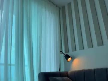 Freechat canikissyou_ on Chaturbate