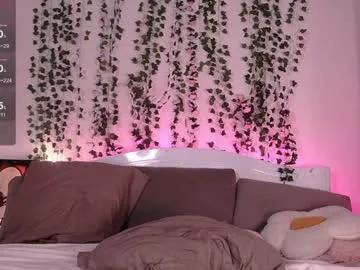 Freechat caramelangels on Chaturbate