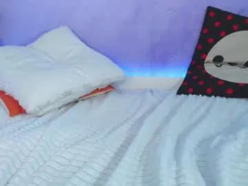 Freechat caramelangels on Chaturbate