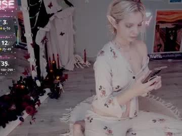 Chaturbate careful_i_bite is Freechat careful_i_bite — Welcome) HAppy day shw! #happy #squirt #tall #young #teen