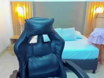 Private carlina_15 on Chaturbate