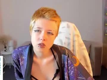 Freechat carolinerichter on Chaturbate