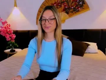 Freechat cindymori on Chaturbate