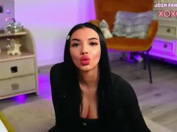 Freechat classybarby__ on Chaturbate