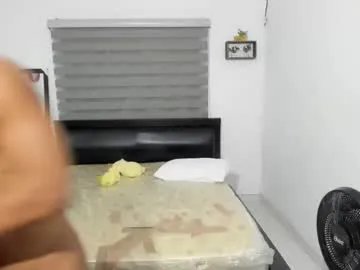 Freechat corzoethan on Chaturbate