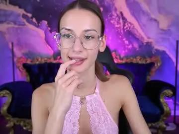 Freechat cozymell on Chaturbate