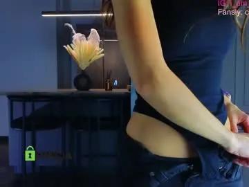 Group crazzy_cherry on Chaturbate
