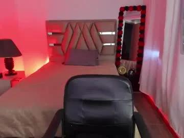 cristie_ortiz — make me cum [434 tokens left] #bdsm #latex #slave #latina #fetish