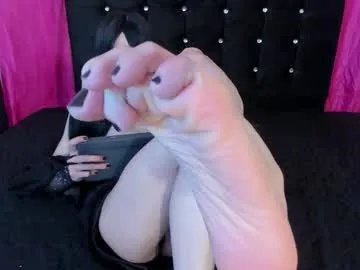 Private cutenaked_8 on Chaturbate