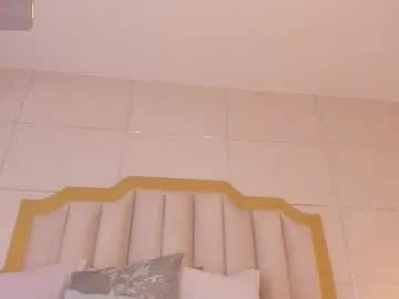 Freechat dakotawangi on Chaturbate