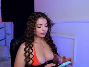 Away daniphoenixx on Chaturbate