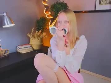 darceyheyd — GOAL: take off my top [91 tokens remaining] Welcome to my room! #new #shy #skinny #blonde #18