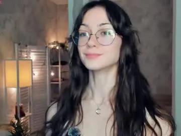 defeded_lovee — Hey, WORLD, Princess Amy here!   GOAL: Pretty Teases with My Top!   #18 #new #shy #lovense #skinny [22 tokens remaining]