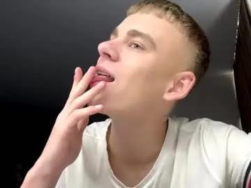 Freechat echowraith on Chaturbate