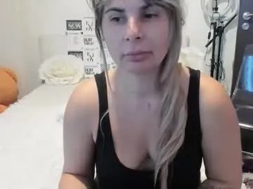 Freechat eroticsensualkitty4u on Chaturbate