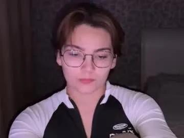 iceeheart — GOAL: for the mood [2173 tokens remaining] welcome!  #feet #c2c #nonude #shorthair #biceps