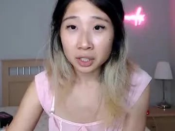 Freechat jiwooe on Chaturbate