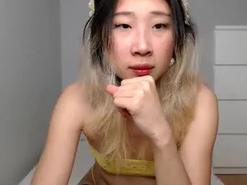 Freechat jiwooe on Chaturbate