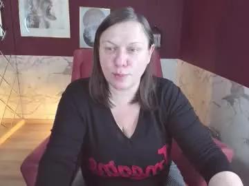 kellysuper — Goal: pussy close up**) #milf #bigtits #smoke #c2c #bbw [74 tokens remaining]