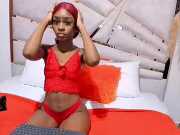 Freechat kiaramoons on Chaturbate