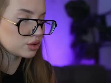 Freechat kira0541 on Chaturbate