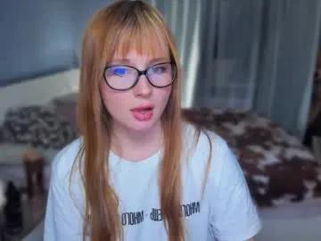 Freechat klementinagirl on Chaturbate