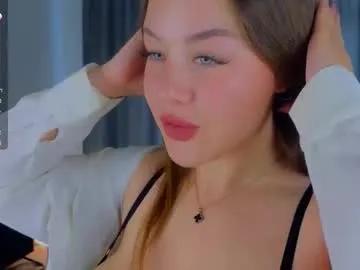Freechat kristigroune on Chaturbate