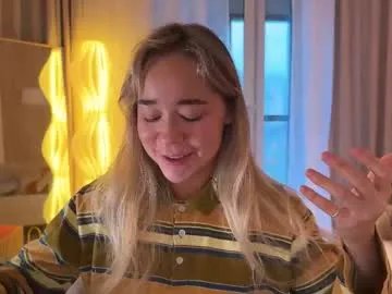 Group kristyspiritedaway on Chaturbate