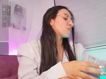 Freechat leila_petitee on Chaturbate