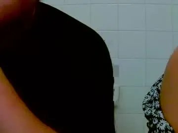 Away lilbratty_clouds_ogpuffdragon on Chaturbate